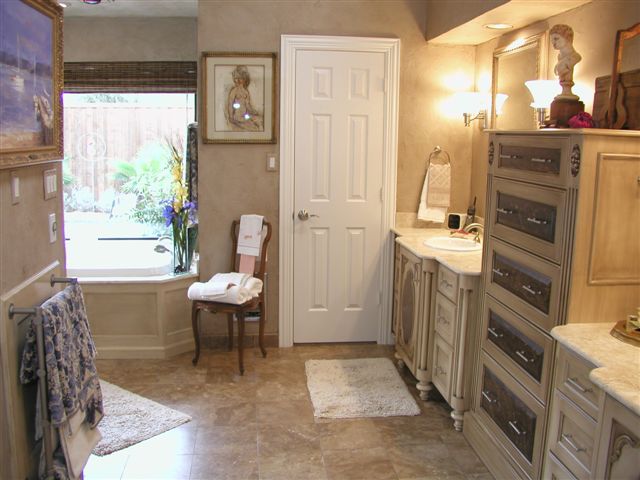 Bath room with additional storage2